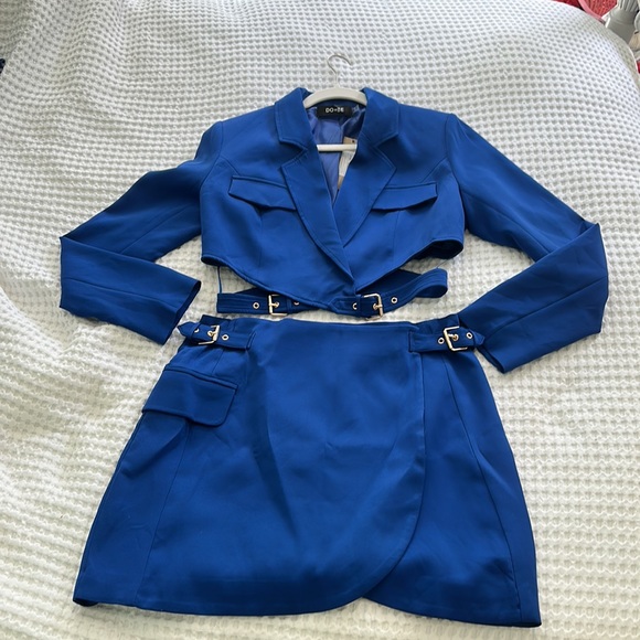 Do + Be Cropped Buckle Blazer Set - Picture 2 of 6